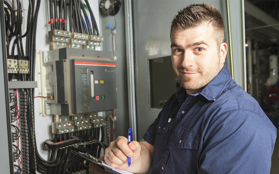 travail électricien Maurepas