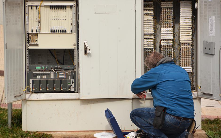 travail électricien Maurepas